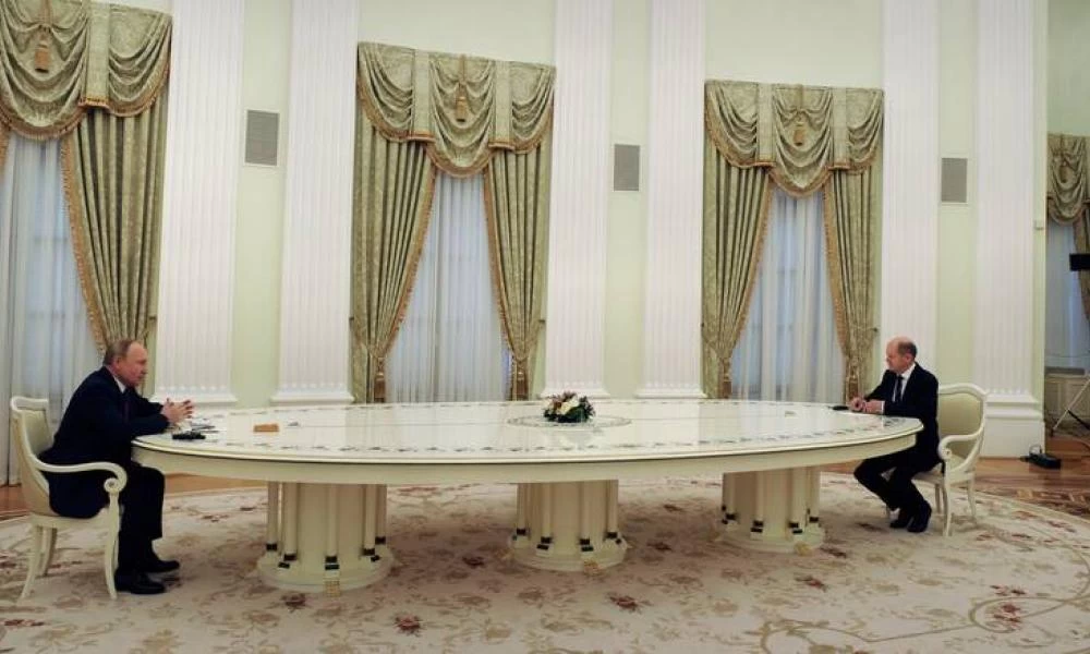 Συνάντηση με... αποστάσεις για Πούτιν - Σολτς! «H Ρωσία δεν θέλει πόλεμο στην Ευρώπη αλλά ούτε και την Ουκρανία στο ΝΑΤΟ»